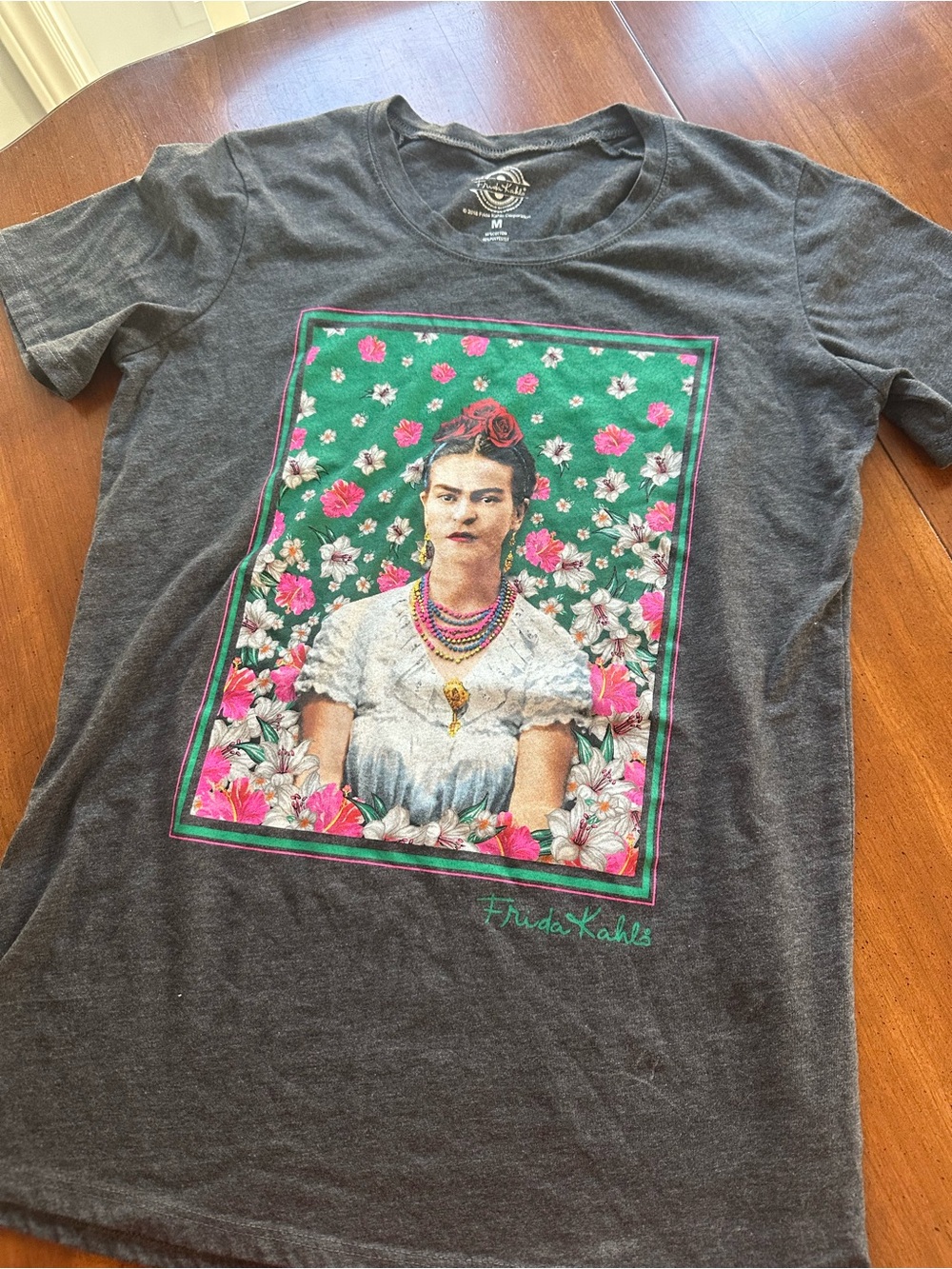 Charcoal Graphic Frida Kahlo Portrait Tee - Women's M